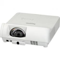 PANASONIC PT-TW231RU WXGA 2500 LUMENES DISTANCIA DE PROYECCIÓN CORTA LCD
